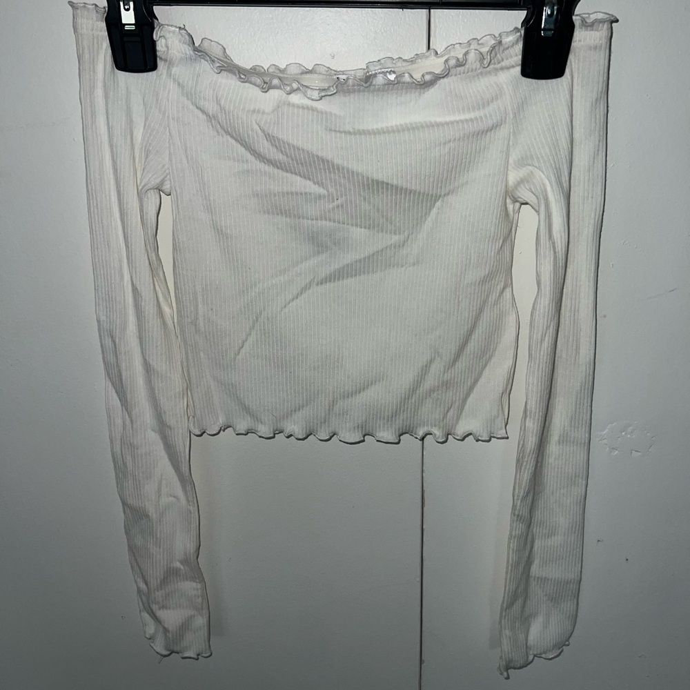 H&M White Off-Shoulder Crop Top